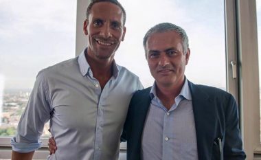 Mourinho takohet me pasuesin e Giggsit