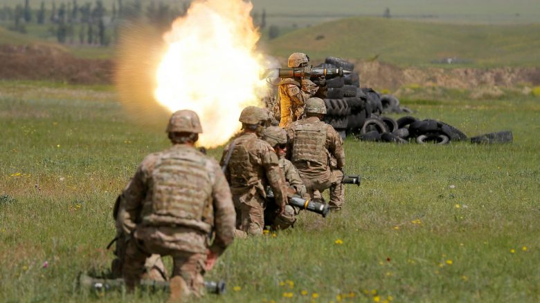 Ish-zyrtari i lartë i NATO-s thotë se vitin e ardhshëm nis lufta kundër Rusisë