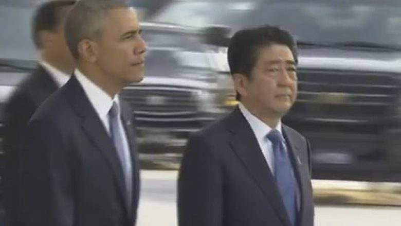 Obama arrin në Hiroshima, në vizitën historike (Live)