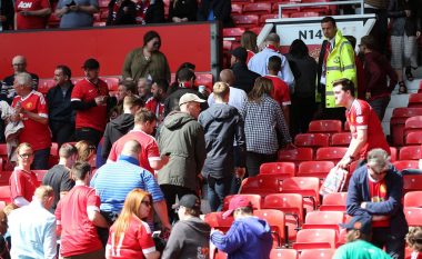 Shtyhet ndeshja United-Bournemouth, është gjetur një paketë e dyshimtë (Foto/Video)