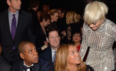 Rita e takon Beyoncen, ja çfarë bënë në “Met Gala” (Foto)