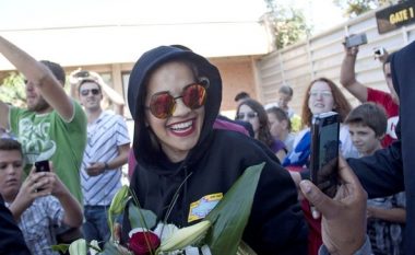 Këtu i kalon pushimet Rita Ora sa herë e viziton Prishtinën (Foto)