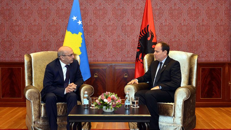 Presidenti Nishani uroi kryeministrin Mustafa për marrjen e rekomandimit për liberalizimin e vizave