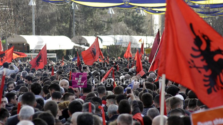 Masa e protestuesve nesër, përcakton fuqinë e “fraksioneve” politike në Kosovë