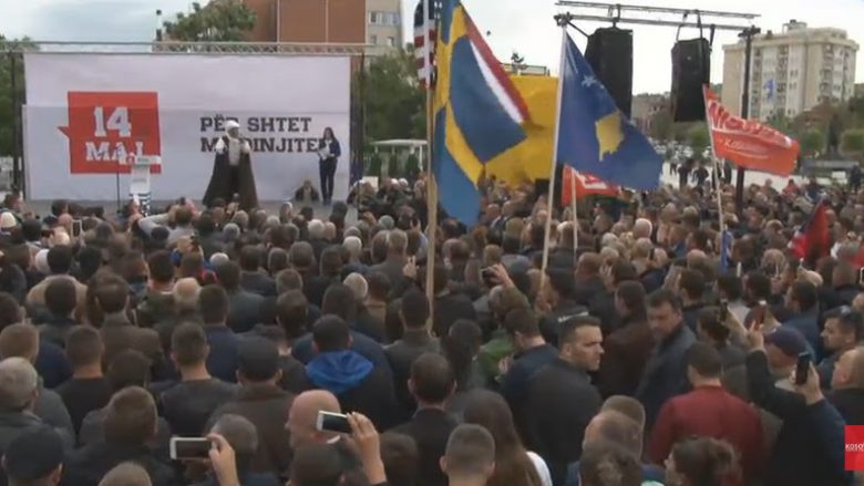 Çun Lajçi, monolog emocionues para protestuesve (Video)