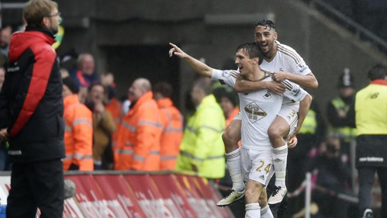 Swansea shokon Liverpoolin, shikoni dy golat e pjesës së parë (Video)