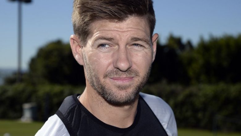 Gerrard flet nga LA, deklarata e tij ngrit në këmbë tifozët e Liverpoolit