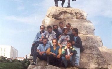 Fotografi e rrallë: Kadri Veseli dhe Adem Jashari në Tiranë (Foto)