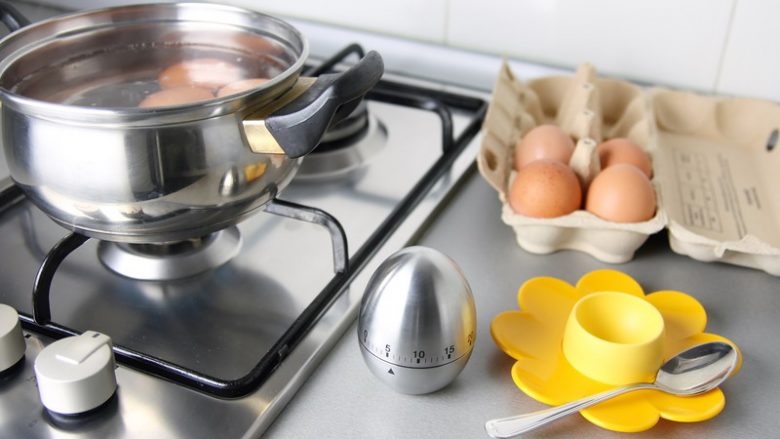Ushqim i shëndetshëm: Sa kohë duhet të zihen vezët për të qenë të ngrënshme?
