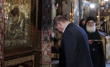 “Bild”: Putin në Greqi, vizitoi “Manastirin e KGB-së”