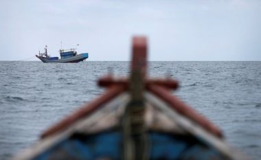 Anija shqiptare dyshohet se është marrë peng nga një shtetas egjiptian