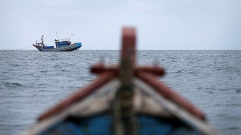 Anija shqiptare dyshohet se është marrë peng nga një shtetas egjiptian