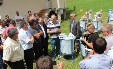 Komuna e Gjilanit shpërndan 35 centrifuga elektrike për bletarët