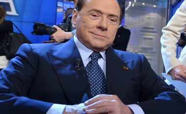 Berlusconi pajtohet të shesë Milanin