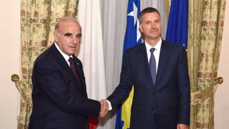 Çollaku pritet në takime nga ministri i Jashtëm dhe ai i Drejtësisë i Maltës