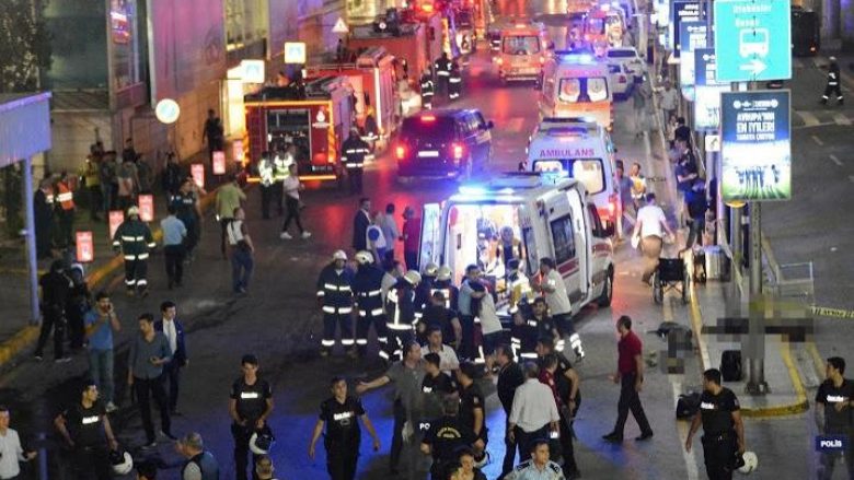 AP: Rreth 50 të vrarë në Stamboll