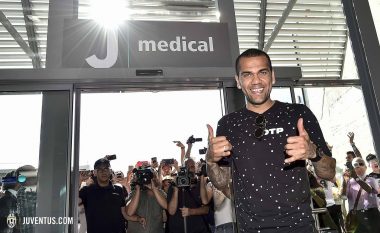 Alves në Torino, i kryen vizitat mjekësore (Foto)