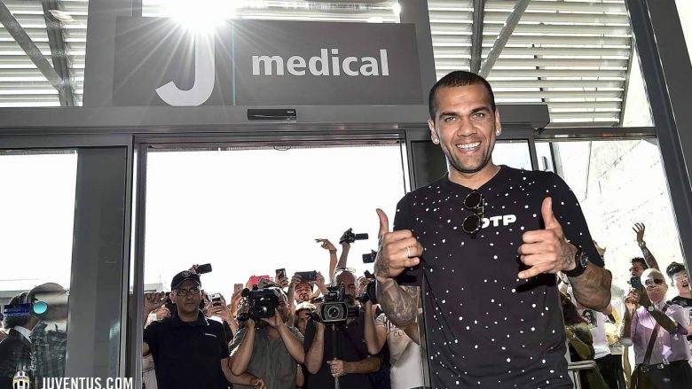 Alves në Torino, i kryen vizitat mjekësore (Foto)