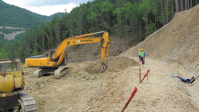 Gjysma e autostradës Kërçovë – Ohër do të ndërtohet deri në fund të vitit