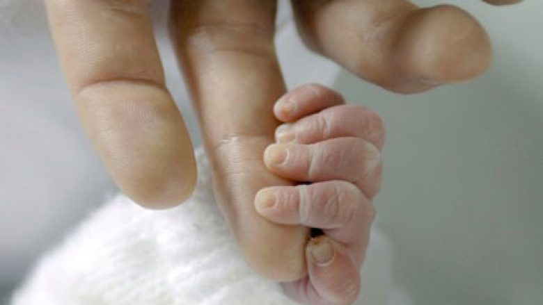 E rrallë: Nëna në vdekje klinike prej 4 muajsh, lind fëmija