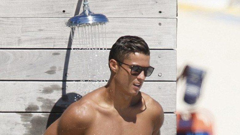 Çfarë bën Ronaldo nën dush? Një detaj interesant i zbuluar nga bashkëlojtari