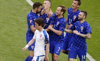 Çekia barazon në fund ndaj Kroacisë (Video)