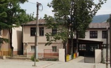LR-PDSH reagon për incidentin në shkollën në Saraj, drejtori mohon (Video)
