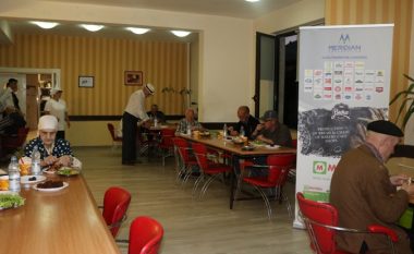 Meridian Kitchen shtroi Iftar për Shtëpinë e Personave të Moshuar në Prishtinë!