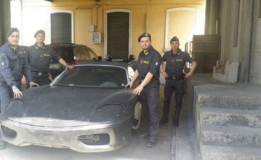 Konfiskohet ‘Ferrari’ kopje që duheshte të arrijë në Maqedoni (Video)