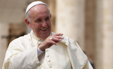Thaçi udhëton për Vatikan, nesër takohet me Papa Françeskun