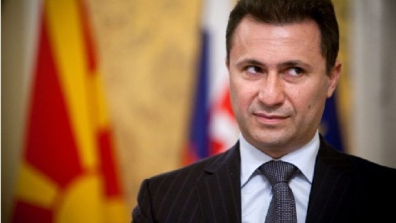 Gruevski shndërrohet në objekt talljeje për Ditën e drurit (Foto)