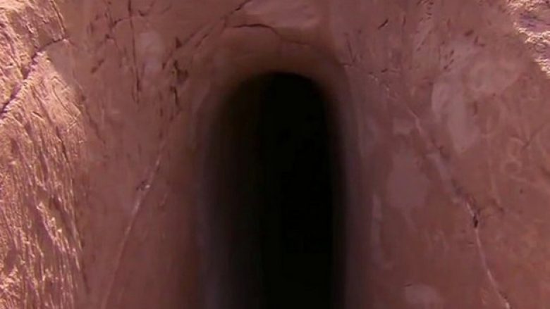 Njeriu që kaloi 25 vjet duke gdhendur në shpellë (Video)