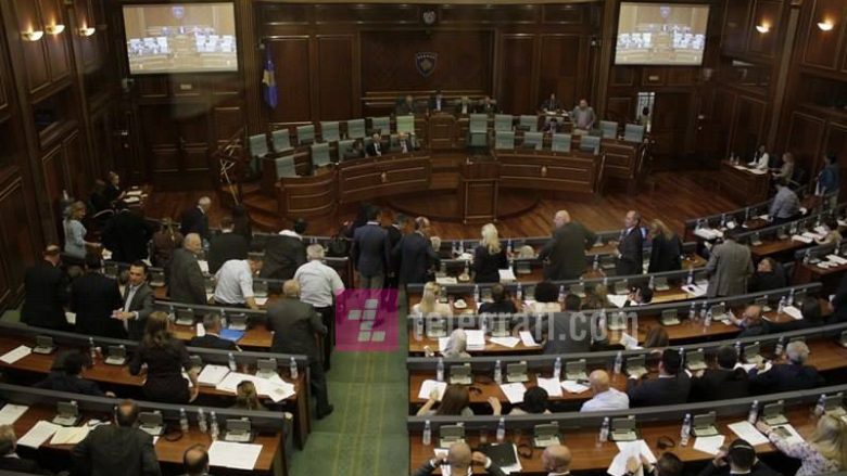 Deputetët votuan për vazhdimin e mandatit të EULEX-it