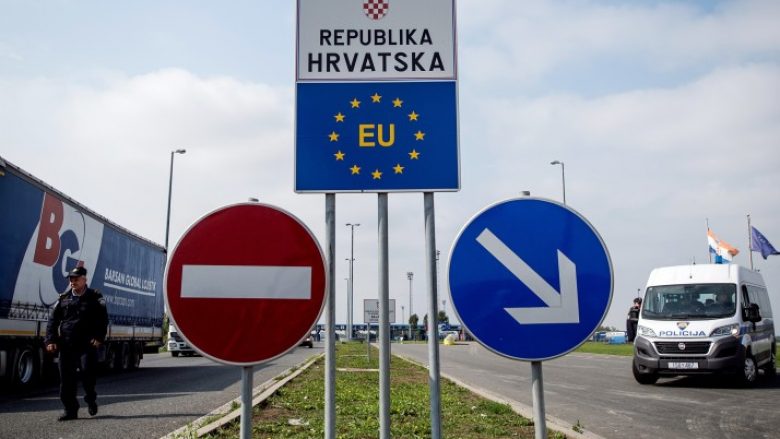 Kroacia ndërton gardh në kufirin me Serbinë