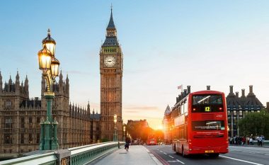 “Brexit”, Londra kërkon shkëputjen nga Britania: Duam BE-në (Video)