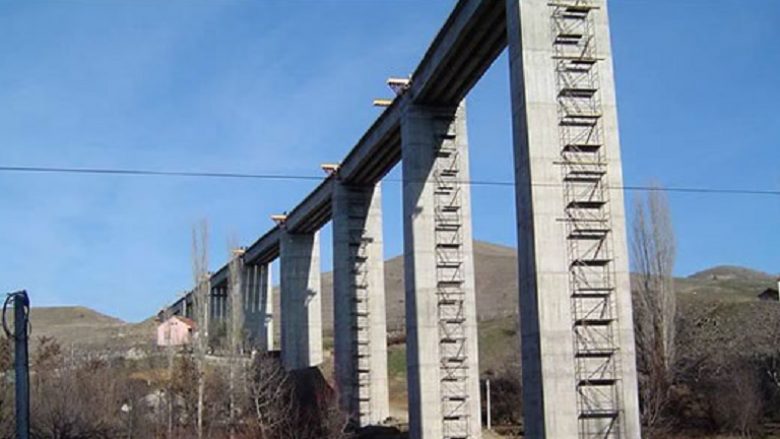 Maqedonia dhe Bullgaria lidhen përmes linjës hekurudhore në vitin 2020