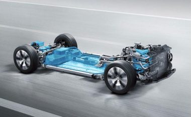 Platforma elektrike nga Mercedes-Benz, premton 500 kilometra me një mbushje