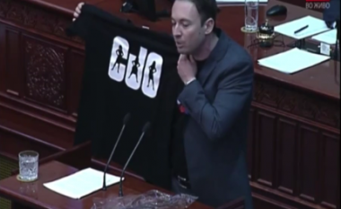 Ja dhurata e deputetit Milevski për kryetarin e kuvendit, Trajko Veljanoski (Video)
