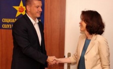 Mançevski takon ambasadoren Oer: Zgjedhjet e lira kusht për zgjidhjen e krizës