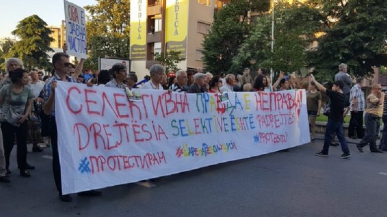 Filluan protestat e “Revolucionit Laraman” (Foto)