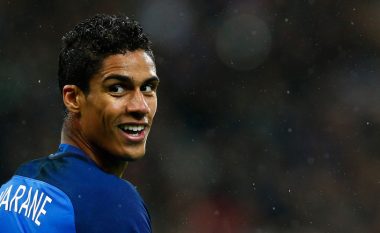 Varane kryeson listën e dëshirave të Ancelottit