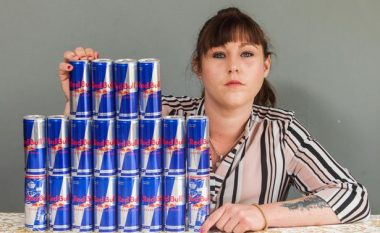 Nuk do të besoni çfarë i ka ndodhur kësaj gruaje, që kishte konsumuar për katër vite 20 kanaqe Red Bull në ditë (Foto)