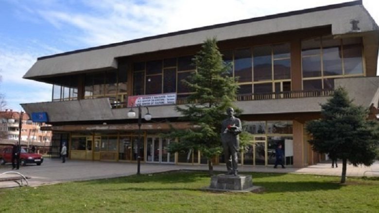 Ademi: Teatri dhe Biblioteka në Tetovë do të jenë gati deri në fund të vitit