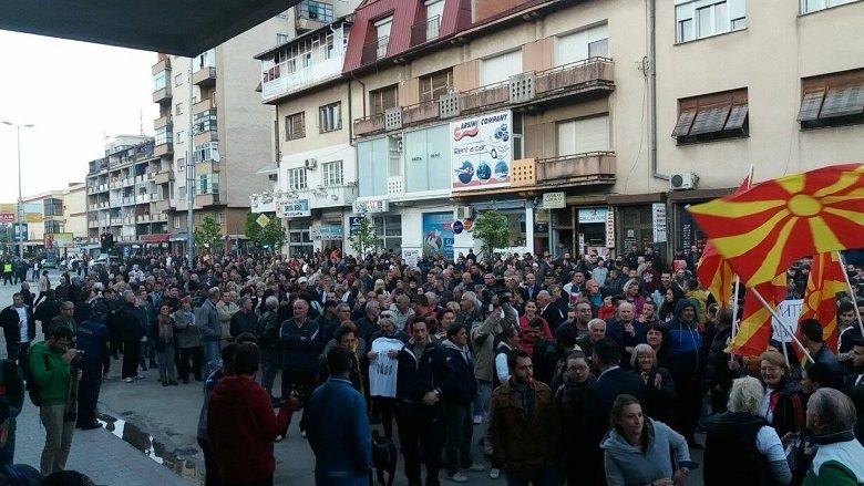 Tetova proteston: Ivanovi e ka turpëruar institucionin ‘Kryetar’