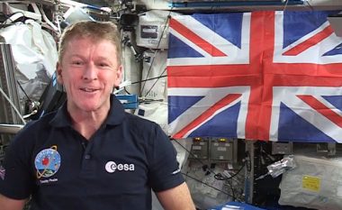 Prej 6 muajsh qëndron në hapësirë – nuk mund ta besoni se çfarë i mungon astronautit britanik (Video)
