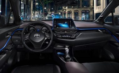 Toyota C-HR vetëm me “touchscreen” (Foto)
