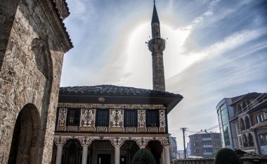 Vjedhje në Xhaminë e Larme në Tetovë, vidhen paratë nga donacionet e besimatarëve