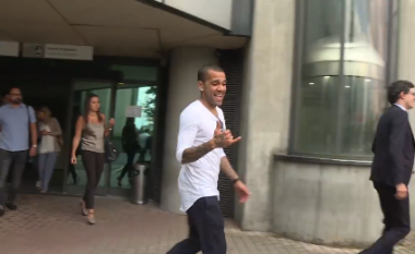 Alves mbërrin në Torino për vizita mjekësore (Foto/Video)