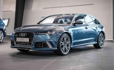 Një Audi e veçantë: RS6 me ngjyrë të kaltër – brenda dhe jashtë (Video)
