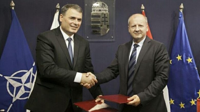 Demolli nënshkruan marrëveshje me Ministrinë e Mbrojtjes së Hungarisë